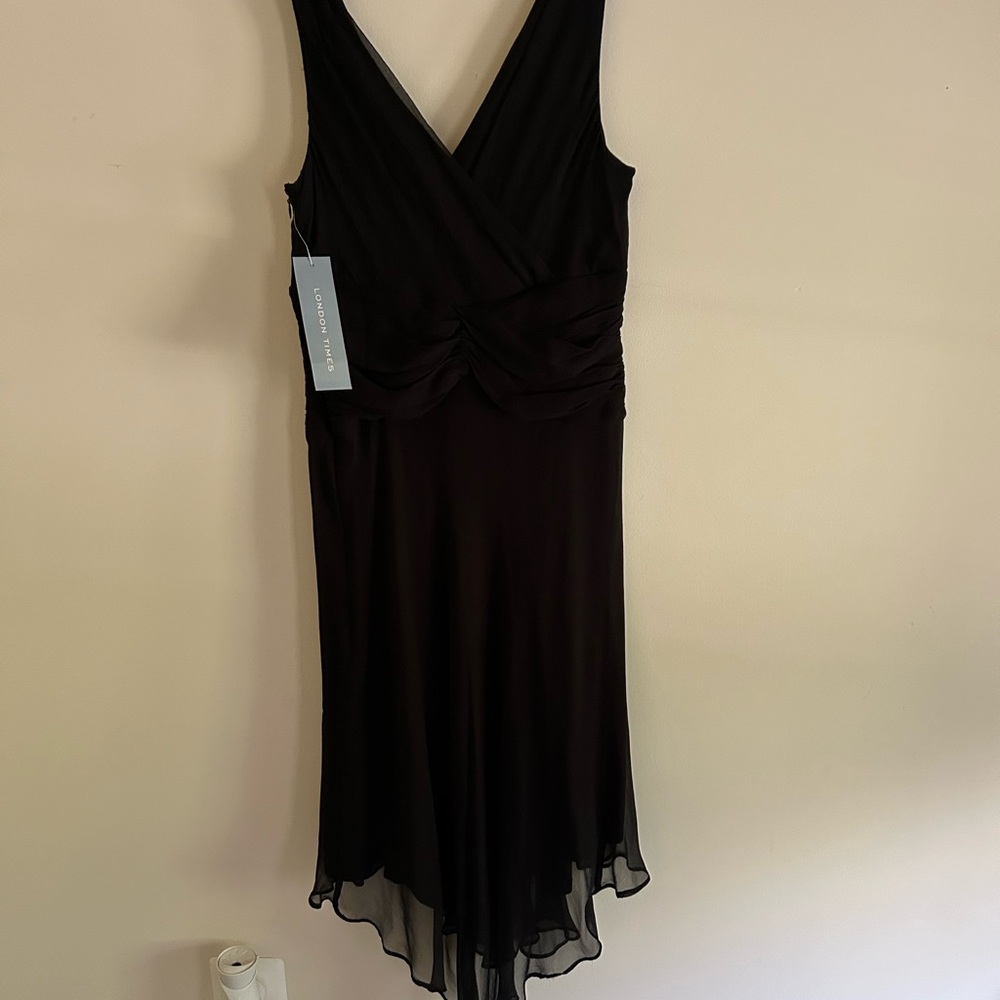 Brand new with tags London Times black sleeveless cocktail dress, size 6